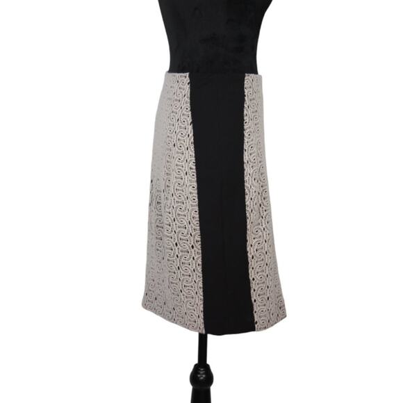 Diane VonFurstenberg Pencil Skirt With Lace Overlay Size 4 - Picture 10 of 10